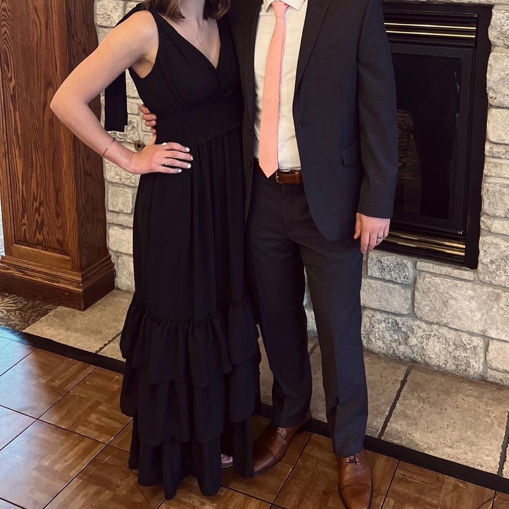 Black tie shoulder tiered maxi dress